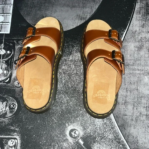 NEW Dr. Martens Sandal